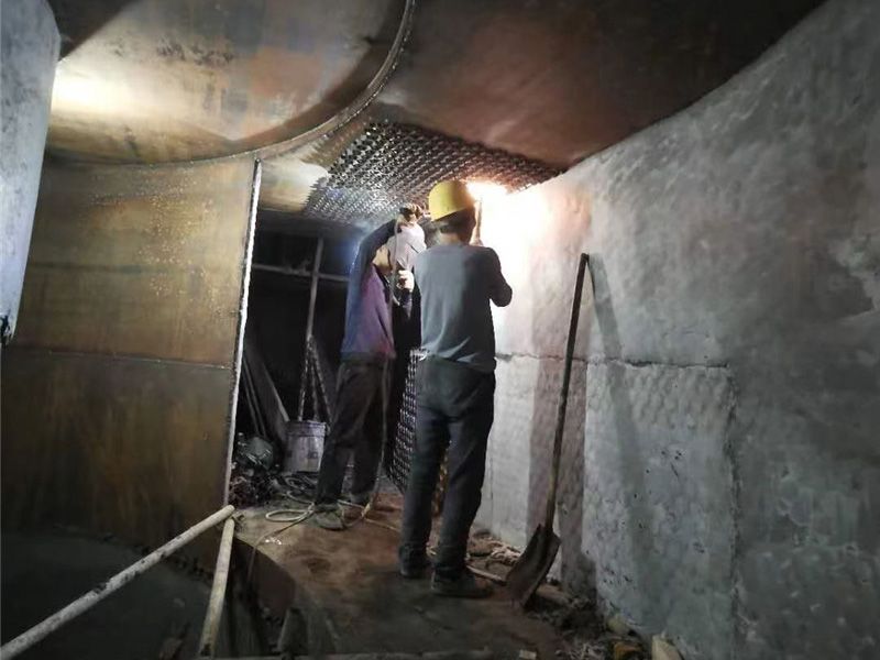 高強耐磨料施工現(xiàn)場